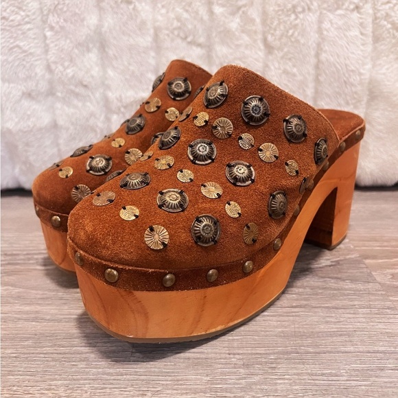 FREE PEOPLE Brown Suede Metal Embellished Slip On Heeled Claudia Clogs Size 8 - Picture 3 of 15